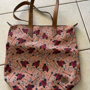 Ariat Rose & Horseshoe Print Tote in Pink and Red
